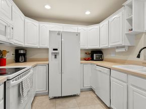 21372 Brookhurst 226, Huntington Beach CA 92646