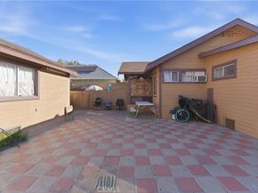 608 W 52nd, Los Angeles CA 90037