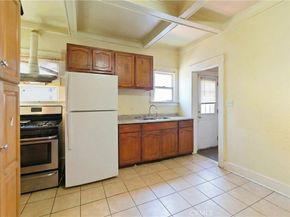 608 W 52nd, Los Angeles CA 90037