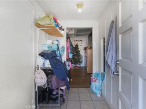 608 W 52nd, Los Angeles CA 90037