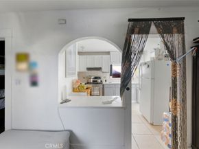 608 W 52nd, Los Angeles CA 90037