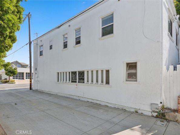 465 Santa Ana Avenue, Newport Beach CA 92663