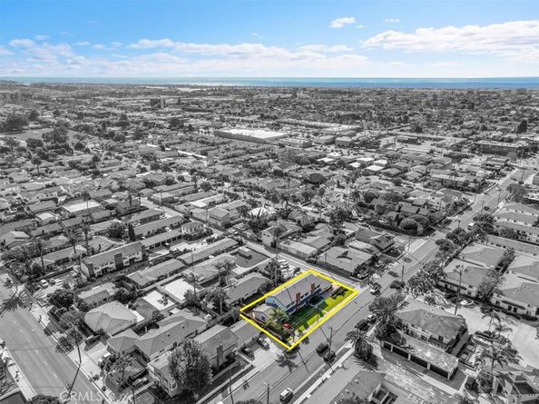 1780 Santa Ana, Costa Mesa CA 92627