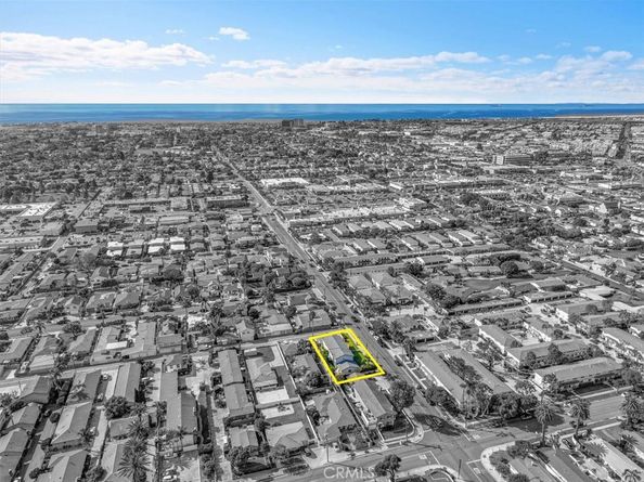 1780 Santa Ana, Costa Mesa CA 92627