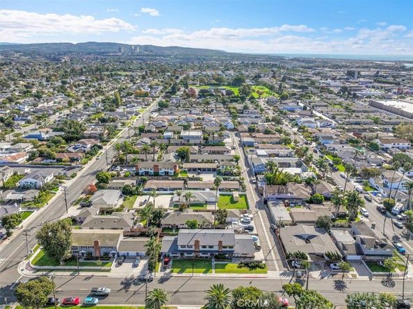 1780 Santa Ana, Costa Mesa CA 92627