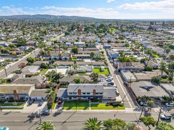 1780 Santa Ana, Costa Mesa CA 92627