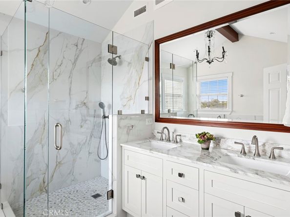 201 E 21st Street, Costa Mesa CA 92627