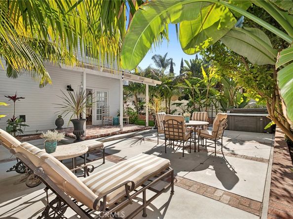 201 E 21st Street, Costa Mesa CA 92627