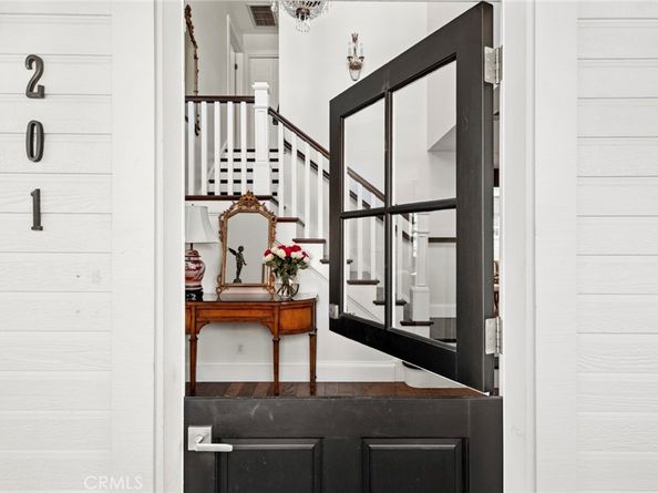 201 E 21st Street, Costa Mesa CA 92627