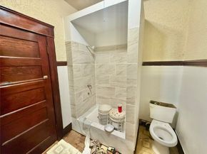 860 W 54th, Los Angeles CA 90037