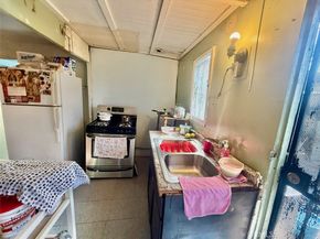 860 W 54th, Los Angeles CA 90037