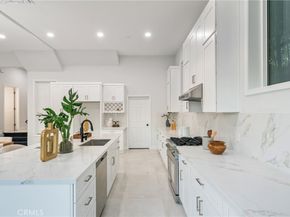 2926 Future, Los Angeles CA 90065