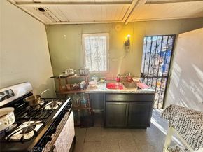 860 W 54th, Los Angeles CA 90037
