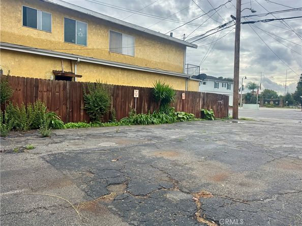 1325 Charleston, Montebello CA 90640