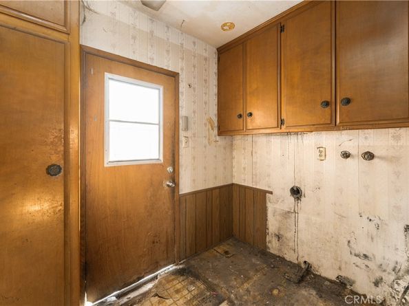 9044 Oak Street, Bellflower CA 90706