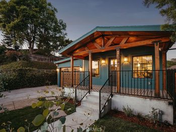 3041 Atwater