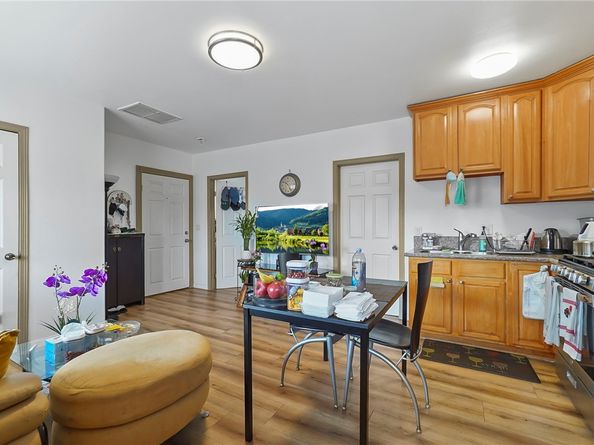 1147 Fedora Street, Los Angeles CA 90006