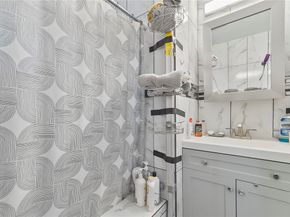 1147 Fedora Street, Los Angeles CA 90006