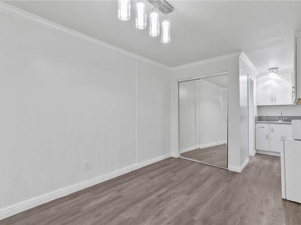 1147 Fedora Street, Los Angeles CA 90006