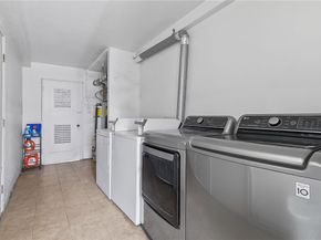 1147 Fedora Street, Los Angeles CA 90006