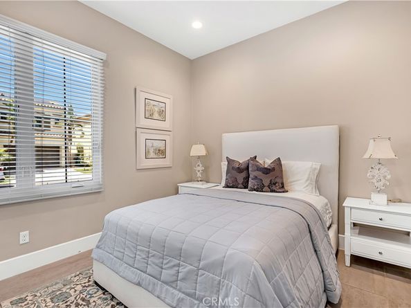 57 Stanza, Irvine CA 92620