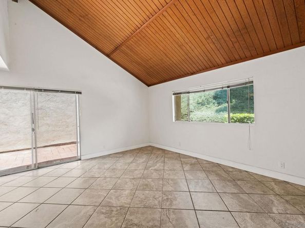 6771 Parkside Ave, San Diego CA 92139