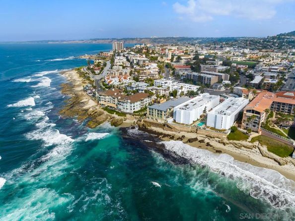 100 Coast Blvd Unit 302, La Jolla CA 92037