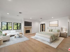 256 N Barrington Avenue, Los Angeles CA 90049