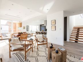 2512 Berkeley Avenue, Los Angeles CA 90026