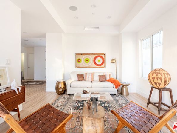 2512 Berkeley Avenue, Los Angeles CA 90026