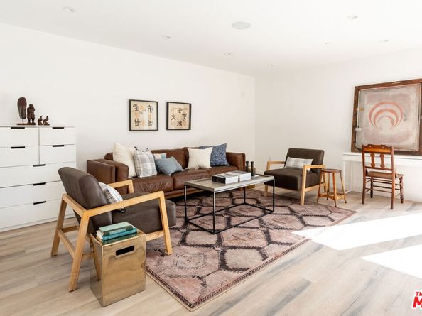 2512 Berkeley Avenue, Los Angeles CA 90026