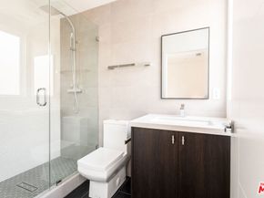 2512 Berkeley Avenue, Los Angeles CA 90026