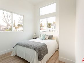 2512 Berkeley Avenue, Los Angeles CA 90026