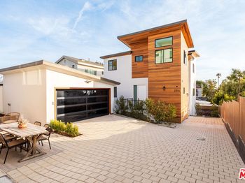 2512 Berkeley Avenue