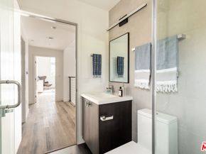 2512 Berkeley Avenue, Los Angeles CA 90026