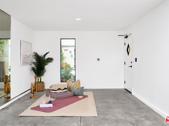 748 Brooks Avenue, Venice CA 90291