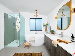 748 Brooks Avenue, Venice CA 90291