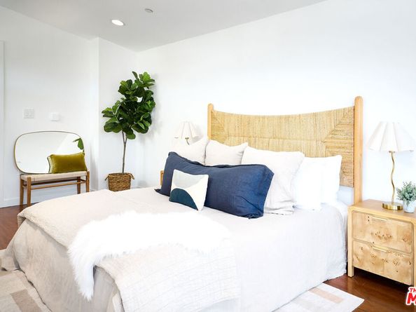 748 Brooks Avenue, Venice CA 90291