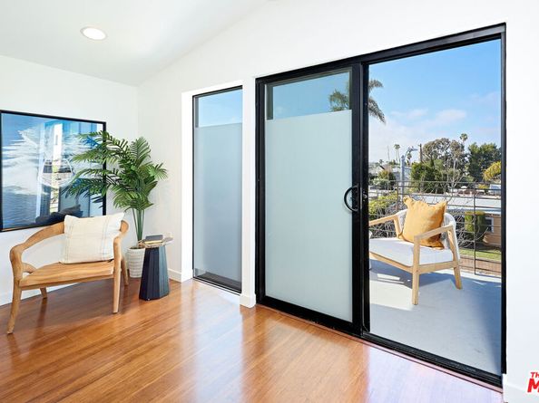 748 Brooks Avenue, Venice CA 90291