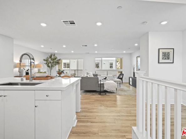 5257 N Rainier Way, Valley Village CA 91607