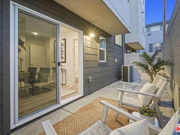 5257 N Rainier Way, Valley Village CA 91607