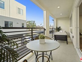 5257 N Rainier Way, Valley Village CA 91607