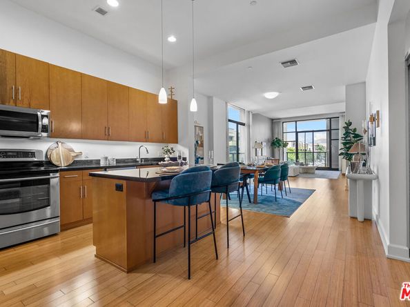 3223 W 6th Street 206, Los Angeles CA 90020