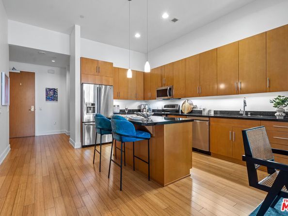 3223 W 6th Street 206, Los Angeles CA 90020