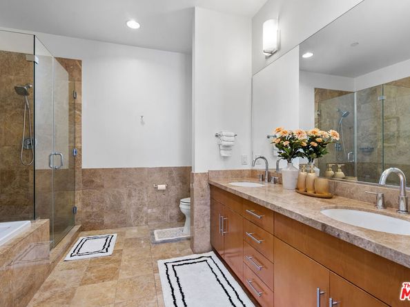 3223 W 6th Street 206, Los Angeles CA 90020