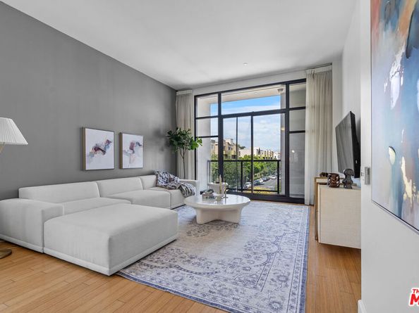 3223 W 6th Street 206, Los Angeles CA 90020