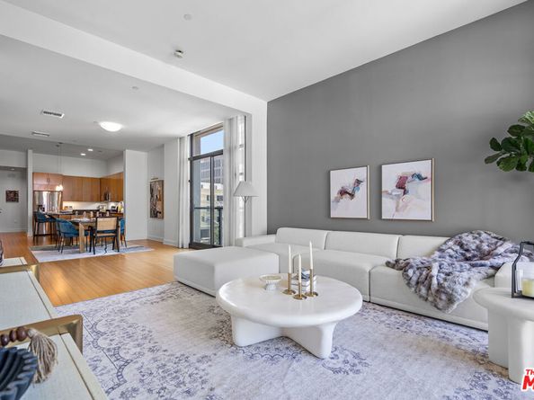 3223 W 6th Street 206, Los Angeles CA 90020