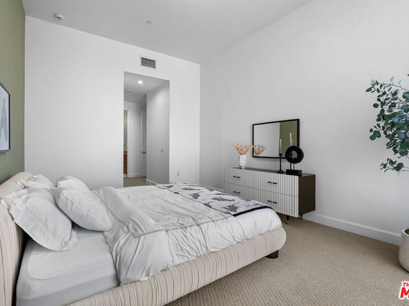 3223 W 6th Street 206, Los Angeles CA 90020