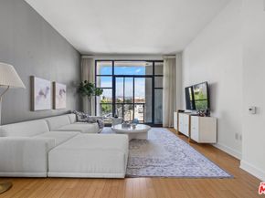 3223 W 6th Street 206, Los Angeles CA 90020