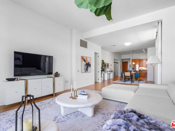 3223 W 6th Street 206, Los Angeles CA 90020